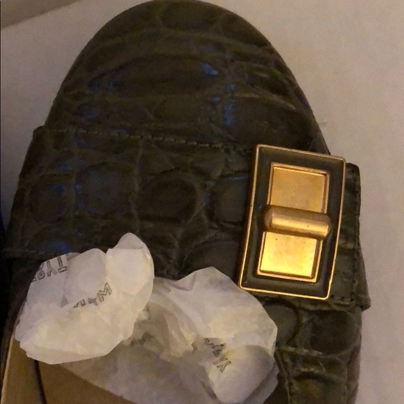 NWT Talbots Ivy Flats, Size 8M - Picture 4 of 5